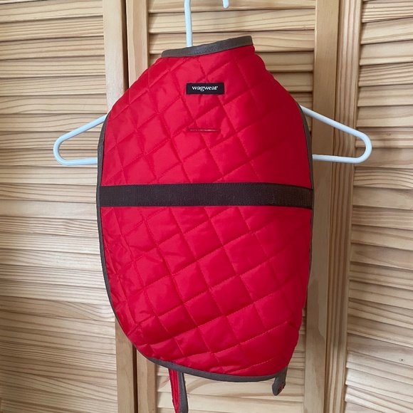 Wagwear Quilted Vest with Berber Fleece. - Picture 1 of 11